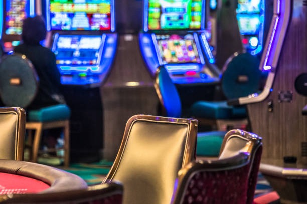 mapstoto wap Lightning Baccarat live dealer studio with card table and multi-camera setup